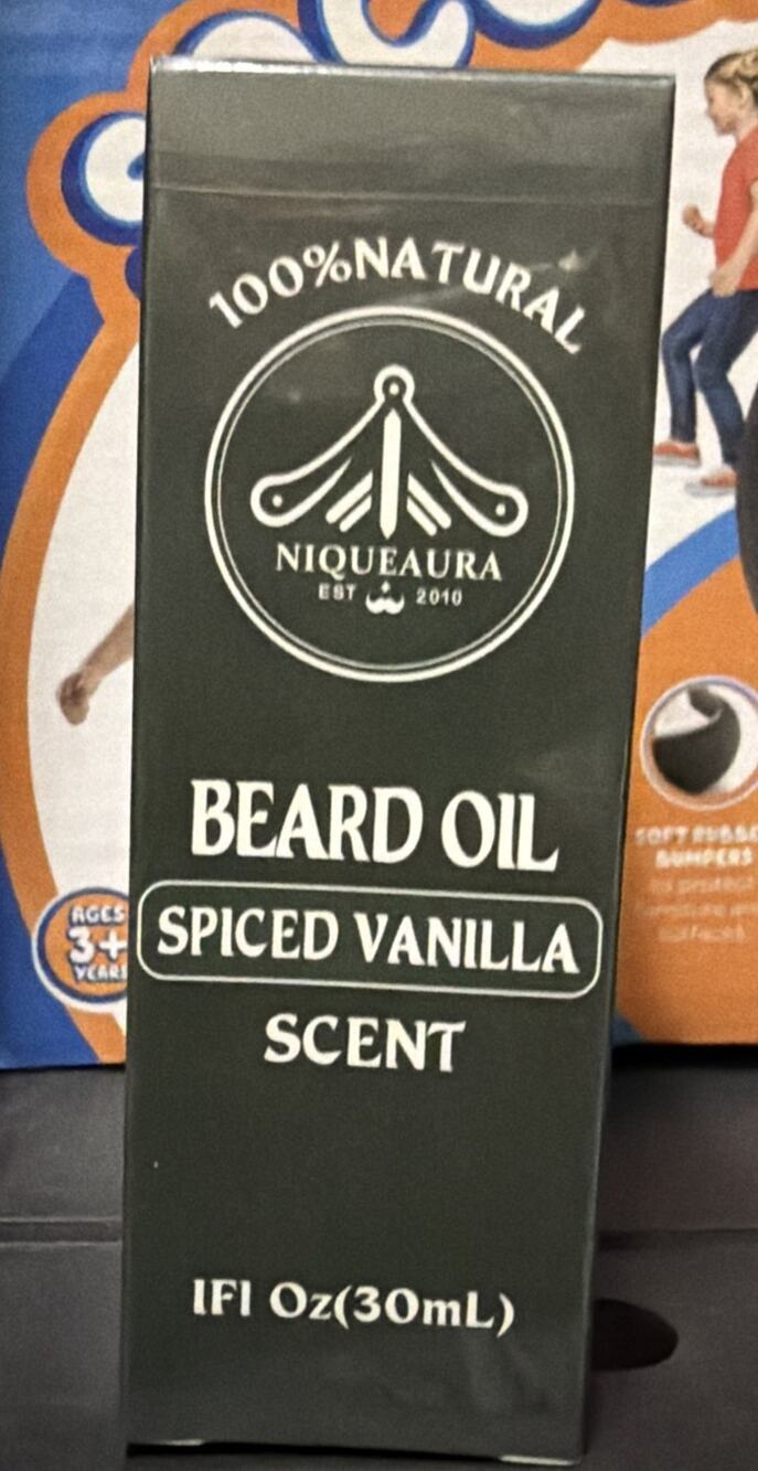 100% Natural Niqueaura Beard Oil Spiced Vanilla 1oz Bottle